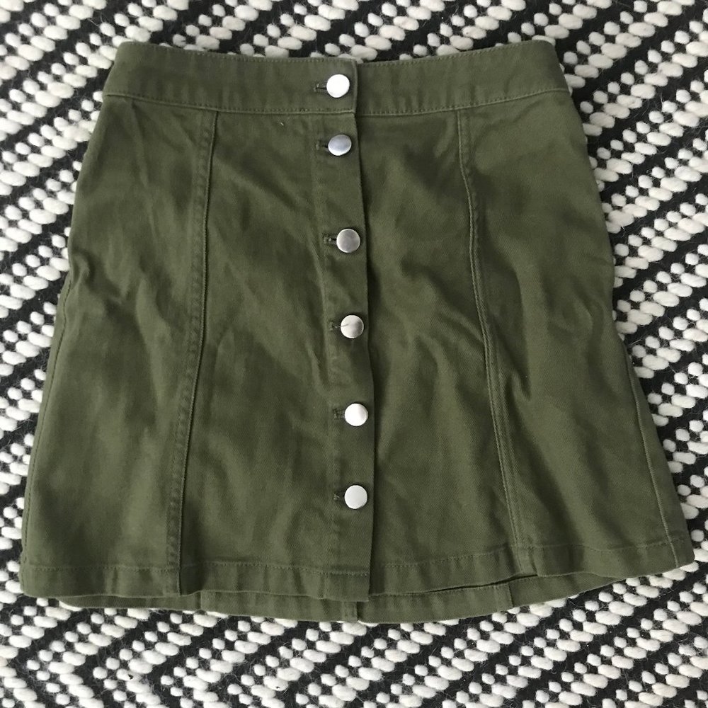 Adorable Mini-Skirt